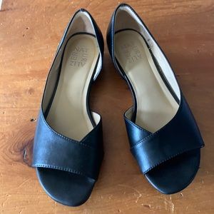 Naturalizer black flats